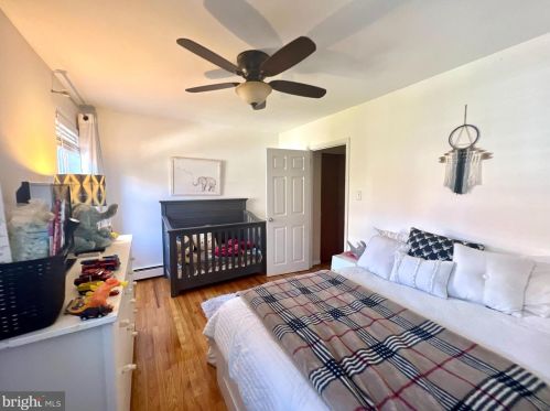 845 Bells Ml Rd, Philadelphia PA 19128-1007 exterior