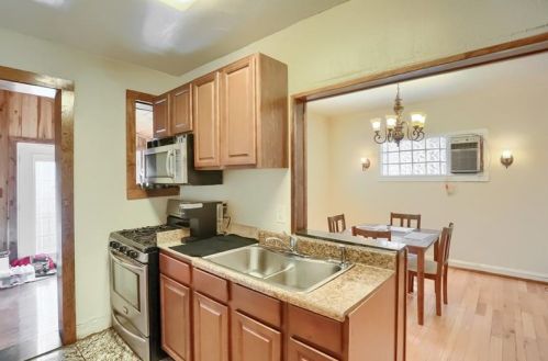 216 Castle Shannon Blvd, Pittsburgh PA 15228-2233 exterior