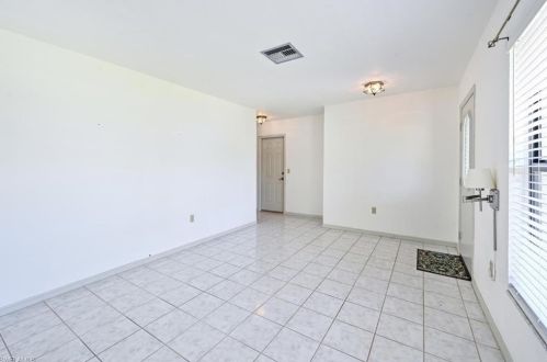 754 95th Ave, Naples FL 34108-2457 exterior