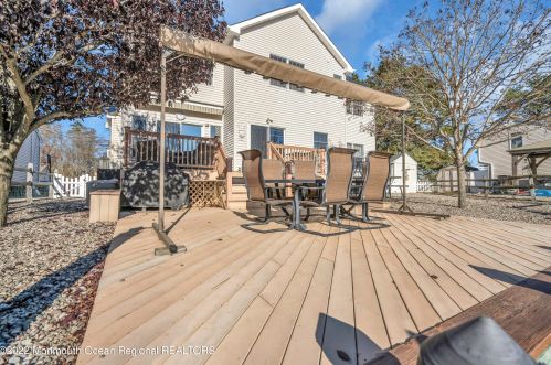 20 Is Rd, Berkeley Township NJ 08721-3530 exterior