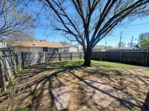 1230 Friendship Dr, Dallas TX  75217-3511 exterior