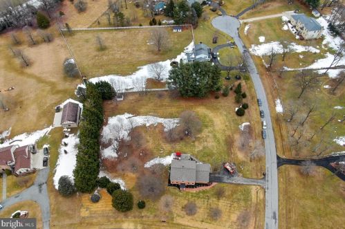 2 Granby Ct, Rockville MD 20855-1406 exterior