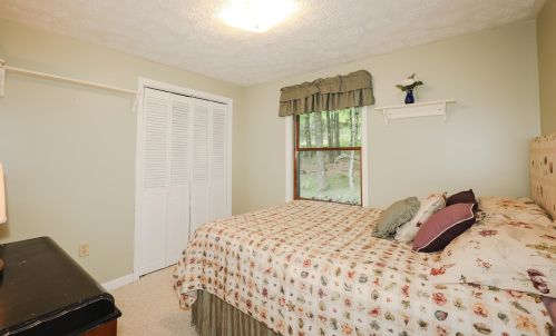 247 Elm St, Concord NH 03303-3322 exterior