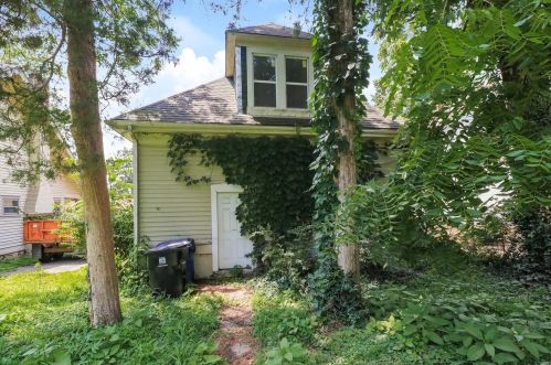 1618 Quendo Ave, Saint Louis MO 63130-1427 exterior