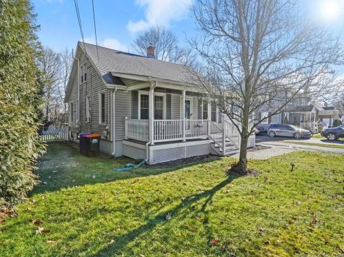 44 New Place St, Wallingford CT  06492-2237 exterior