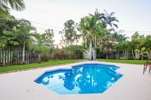 2779 Eagle Dr, Fort Pierce FL  34984-8919 exterior