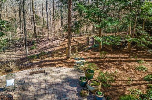 1129 Mason Wood Dr, Atlanta GA 30329-3803 exterior