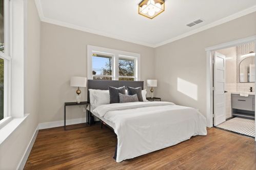 813 Elsbeth St, Dallas TX 75208-4227 exterior