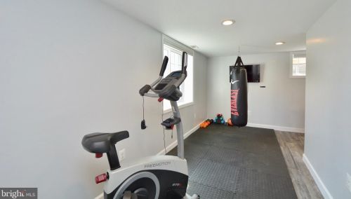 6119 Algona Ct, Alexandria VA 22310-3141 exterior