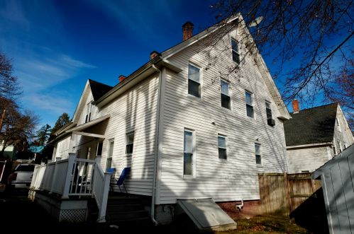 13 Waverly St, Concord NH  03301-4504 exterior