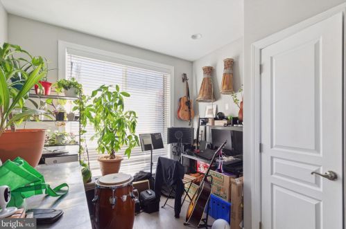 1400 24 St, Philadelphia PA 19121-3802 exterior