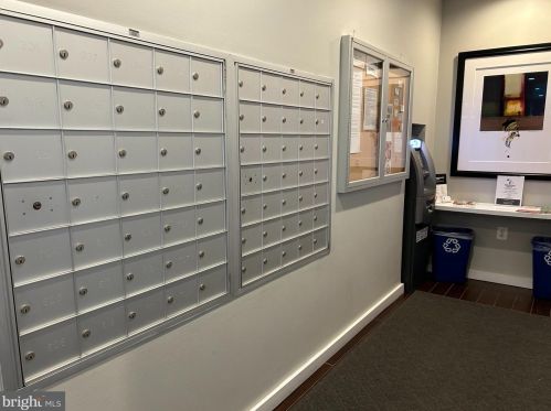 3883 Connecticut Ave, Washington DC  20008-4566 exterior