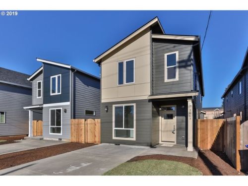 7863 Raymond St, Portland OR  97236-3931 exterior