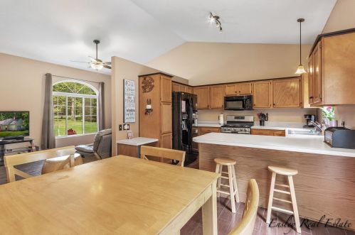 3040 Root Ct, Cedar Springs MI 49319-8153 exterior