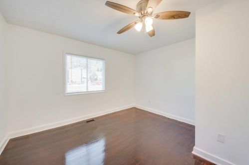 2100 Cascade Rd, Atlanta GA 30311-2830 exterior