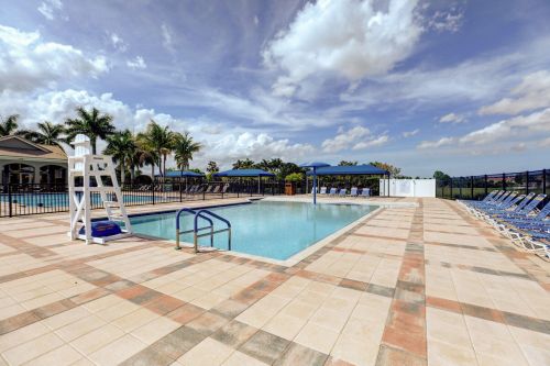 2544 Marshfield Ct, Fort Pierce FL 34953-4369 exterior