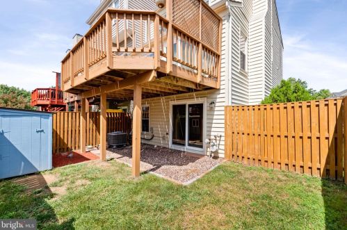 7047 Chesley Search Way, Alexandria VA 22315-4754 exterior