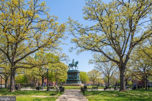 1401 Q St, Washington DC  20009-3807 exterior