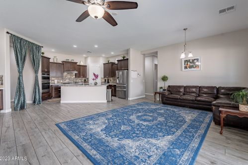 8603 16 Dr, Phoenix AZ 85041 exterior