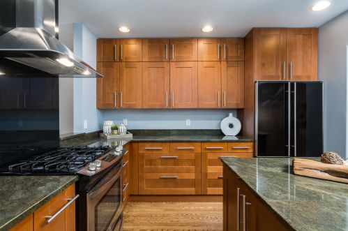 4796 Larkin St, Milwaukee WI 53211-1152 exterior