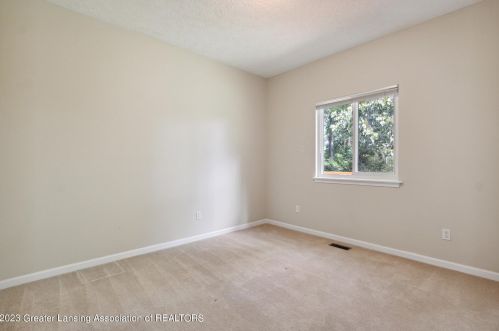 2968 Marfitt Rd, East Lansing MI 48823-6355 exterior