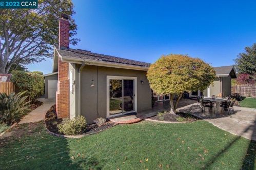 760 Citrus Ave, Concord CA  94518-2339 exterior