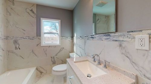 21 Deepdale Dr, Huntington Station NY 11746-4220 exterior