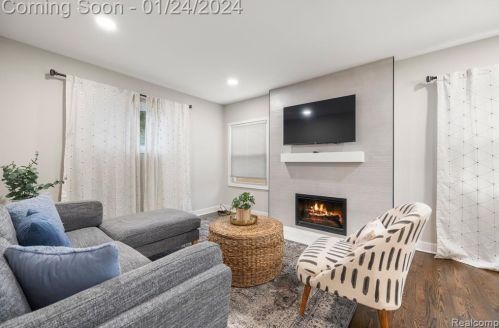 427 Smith Ave, Bham MI  48009-2026 exterior