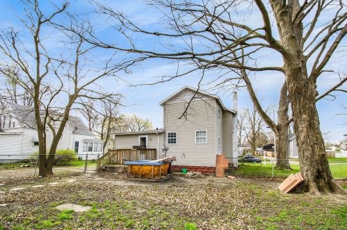 234 4 Ave, Three Rivers MI 49093-1508 exterior