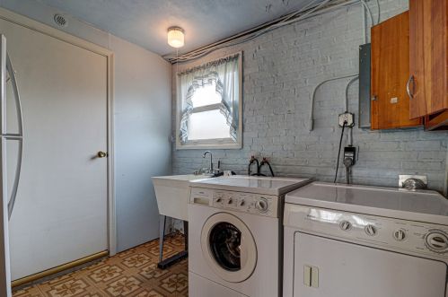 207 Augusta St, Broadview IL 60153-1028 exterior