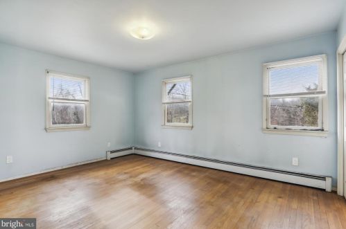 211 Ednor Rd, Silver Spring MD 20905-5134 exterior