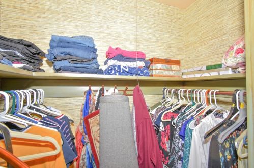 2098 Hazeldell St, Pittsburgh PA  15210-4306 exterior