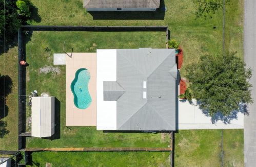 1725 Gemini Ln, Fort Pierce FL 34984-3617 exterior