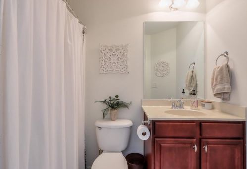 7360 Glisten Ave, Atlanta GA 30328-2876 exterior