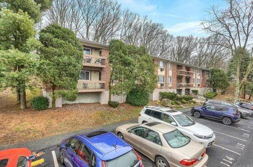 8 James St, Peekskill NY  10566-2454 exterior