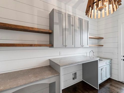 4545 Conway Dr, Atlanta GA 30327-3535 exterior