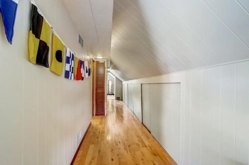 5006 Beloit Rd, Milwaukee WI 53214-5332 exterior