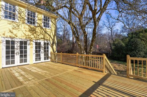 140 Quaker Rd, Princeton NJ 08540-4819 exterior