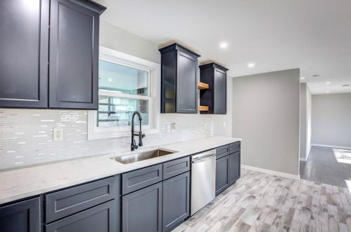 1426 Gillette St, Dallas TX 75217-1210 exterior