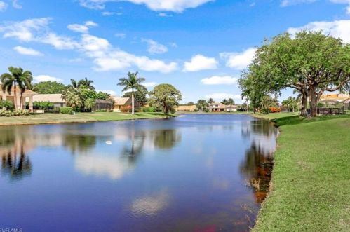 619 Neapolitan Way, Naples FL 34103-8502 exterior