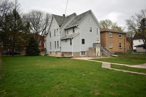 5272 36th St, Milwaukee WI  53209-4706 exterior