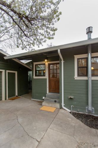 1207 Myrtle St, Turlock CA  95380-4933 exterior