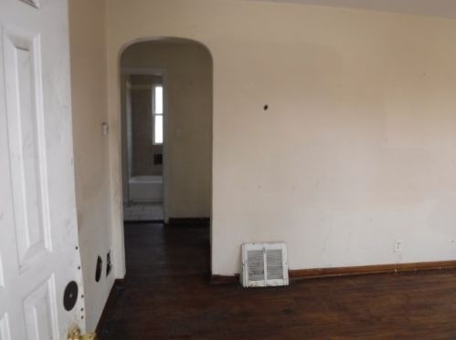 14211 Clark St, Chicago IL 60827-2509 exterior