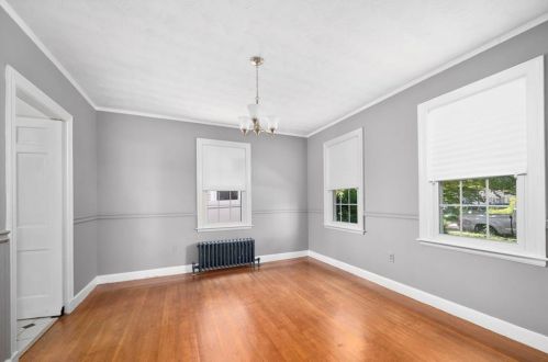 655 Pleasant Vly Pkwy, Providence RI 02908-4214 exterior