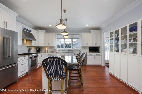 82 Cedar Ave, Red Bank NJ 07711 exterior