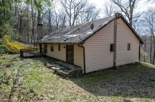 40 Kohlbocker Rd, Fredon, NJ 07860-5164