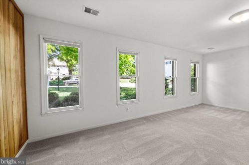 5307 Gln Grn Ct, Alexandria VA 22315-4230 exterior