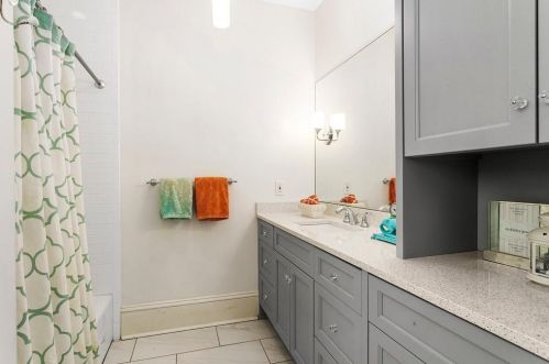 178 Hurt St, Atlanta GA 30307-2537 exterior