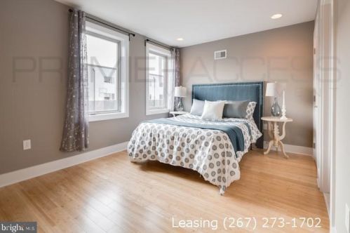 1133 Hope St, Philadelphia PA 19122-4611 exterior