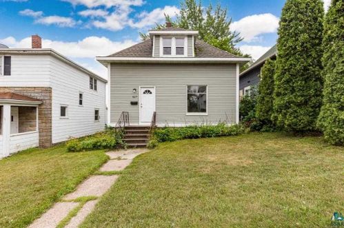 827 11th Ave, Duluth, MN 55805-1660